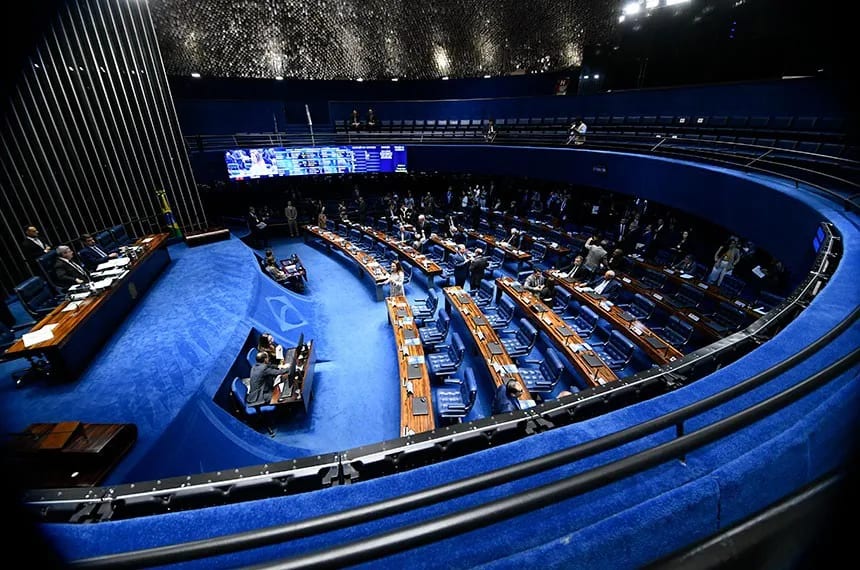 Paraná Pesquisas e Quaest divergem no formato de resultados para o Senado no RJ