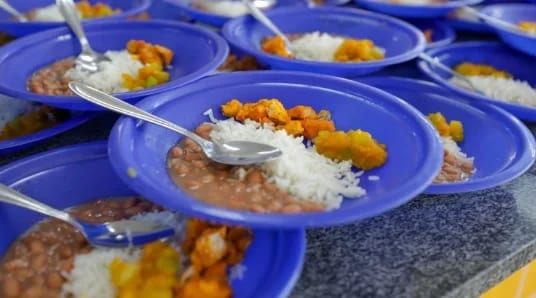 Após decisão da Justiça, Prefeitura nega uso irregular de verba na merenda de Palmas