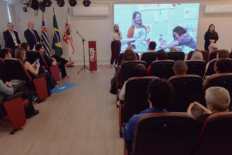 Olga Vel Kos recebe Título de Cidadã Paulistana da Câmara