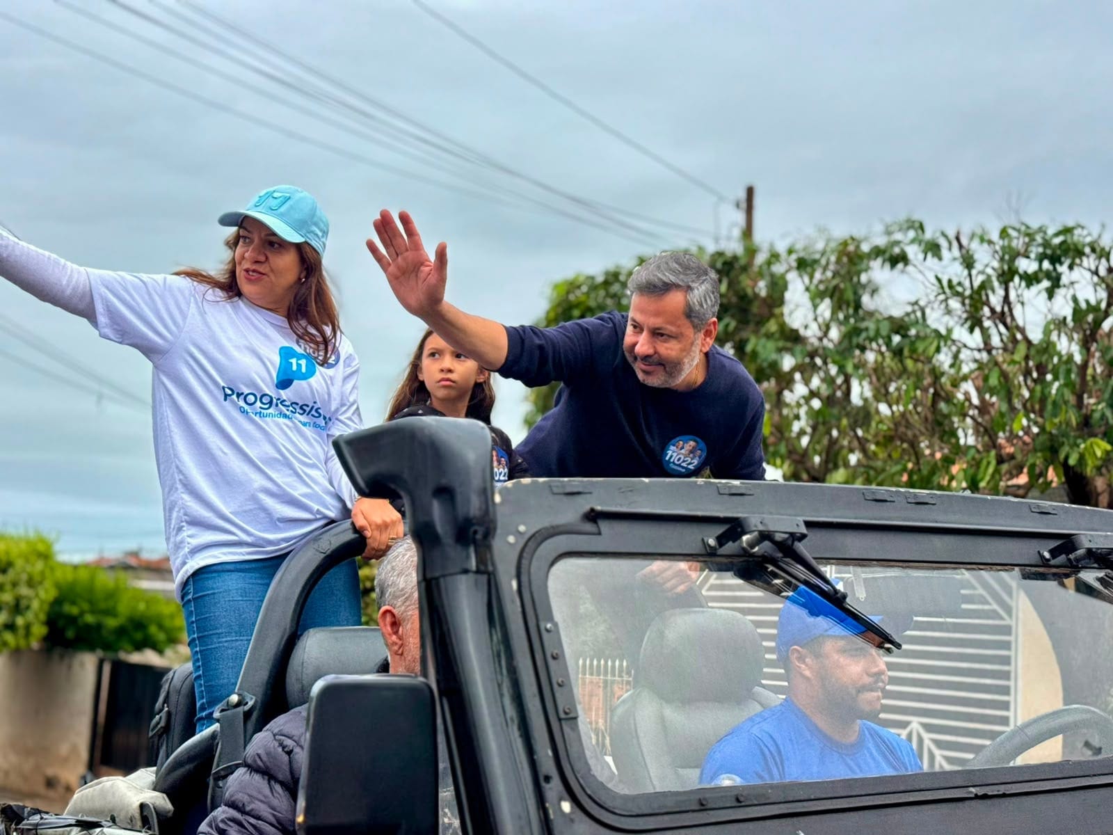 Rogerinho faz carreata por zonas sul, norte e Centro de Marília