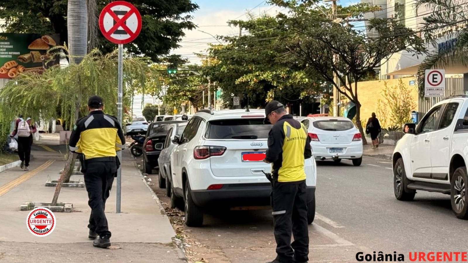 Goiânia reforça fiscalização contra carros estacionados em calçadas e esquinas