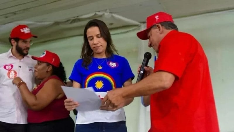 Raquel Lyra visita sede do MST em Caruaru e recebe carta de propostas