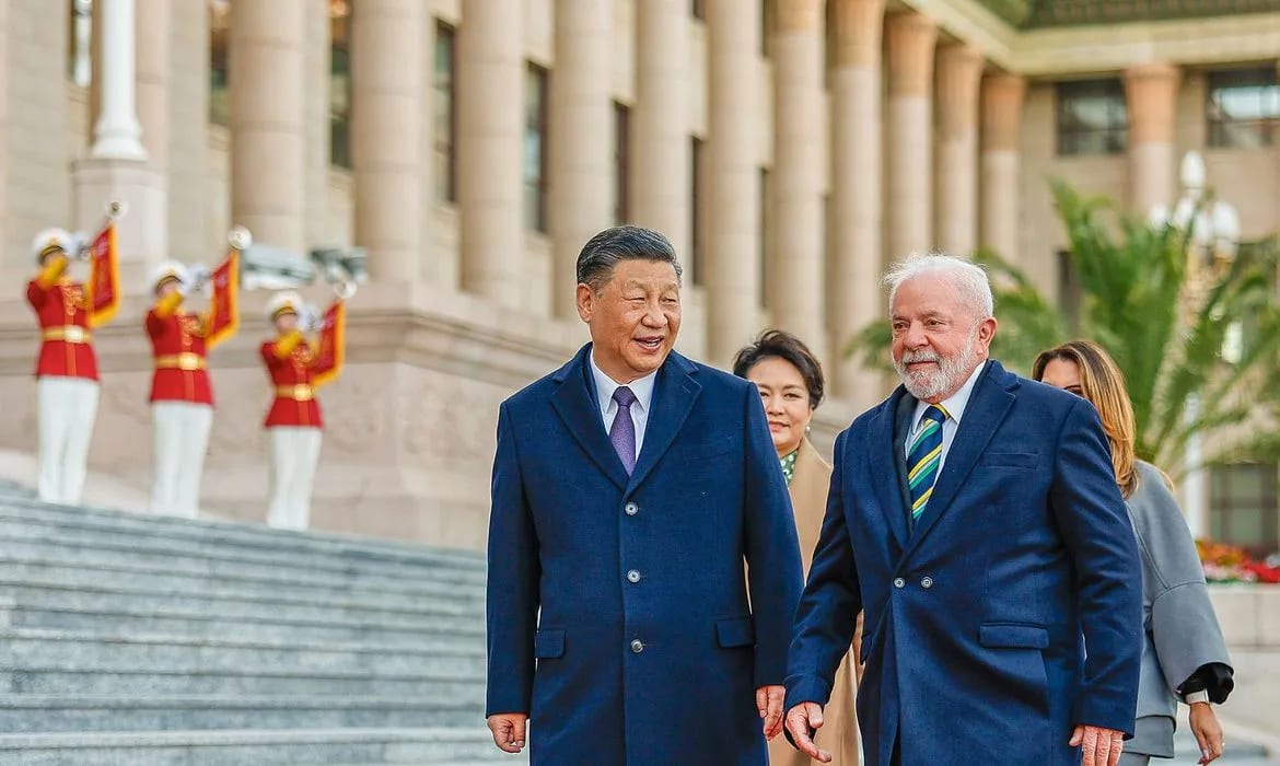 China parabeniza reeleição de Lula e diz que respeita a decisão do povo brasileiro