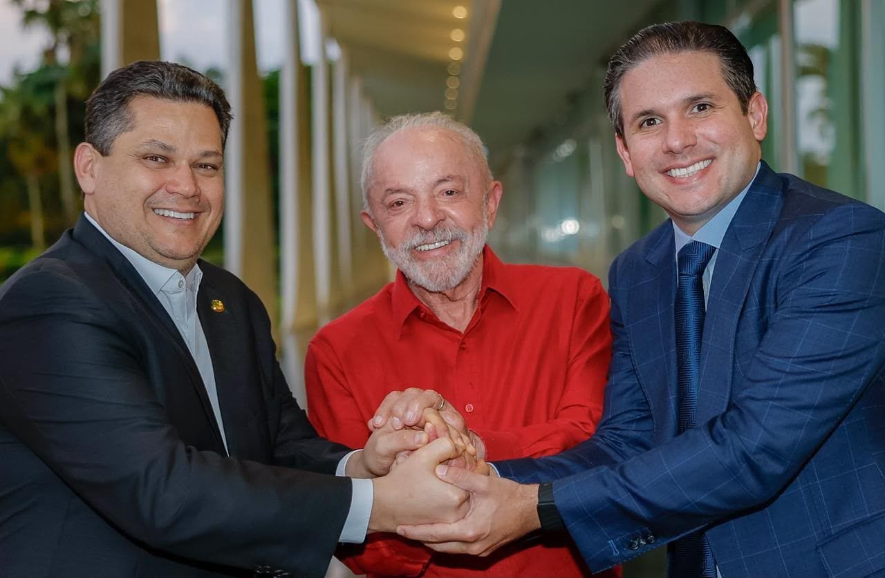 Motta e Alcolumbre visitam Lula no Alvorada após reeleição