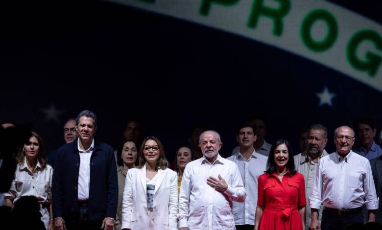 Lula confirma candidatura à reeleição e se prepara para novos desafios