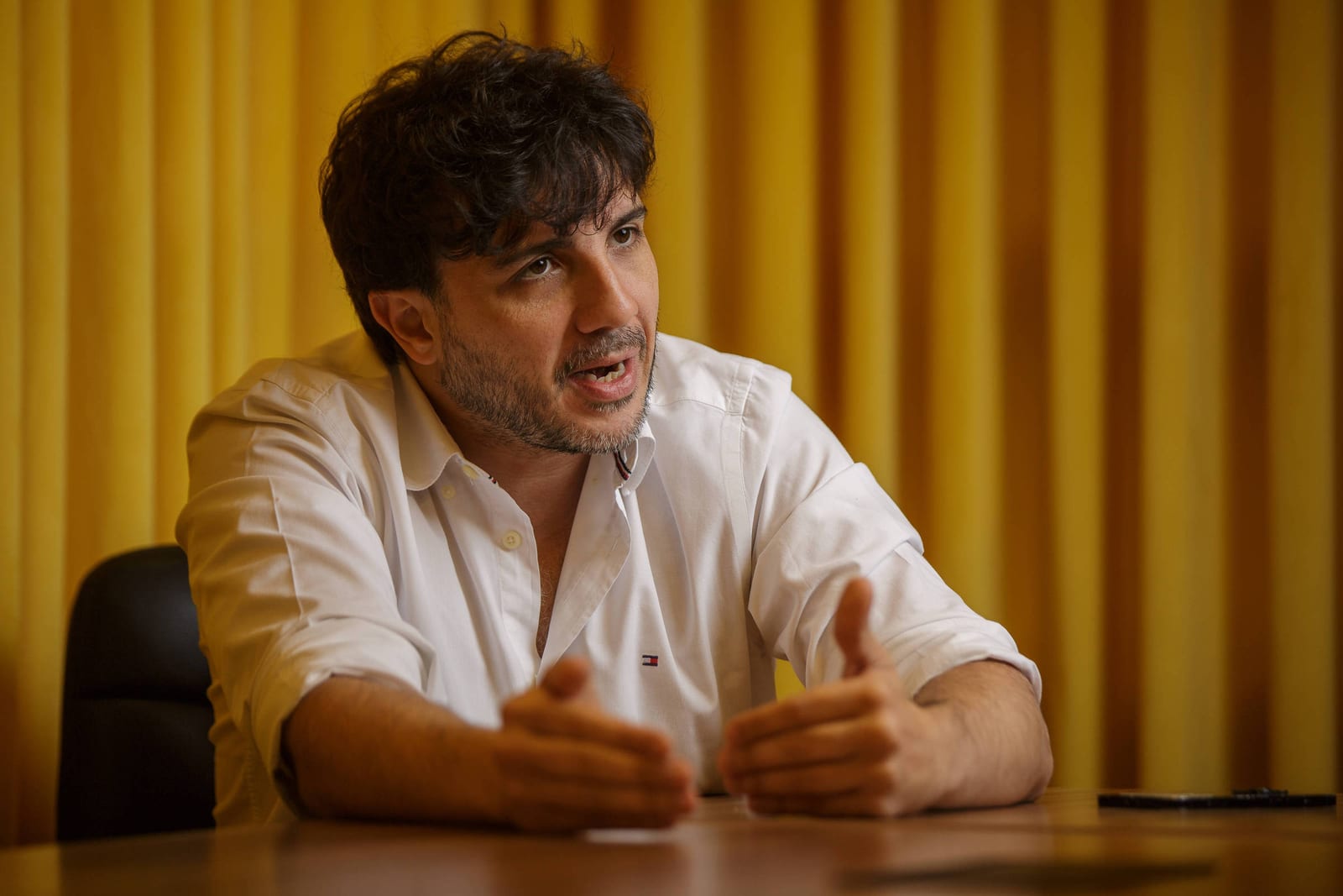 Omissão como a de Renan Santos e erros em registros de candidatos se repetem e geram distorção nas redes