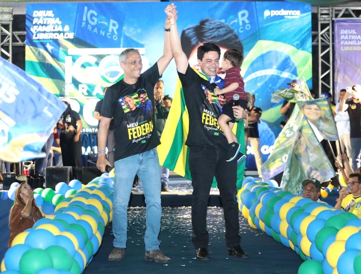 Ao lado de Gayer, Igor Franco oficializa candidatura à deputado federal