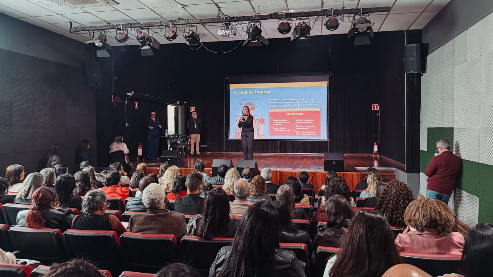 Alunos do ensino médio técnico de Osasco podem aderir a programa Bolsa Estágio