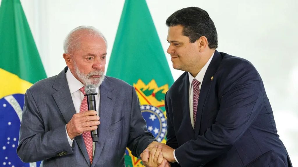 Senado inicia tramitação de PECs sobre 6×1 e segurança pública