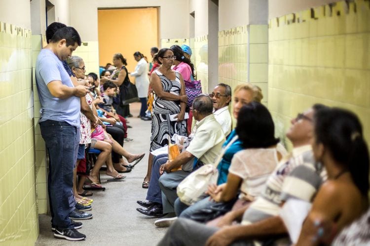 Um país adoecido – Por Nilton Pereira