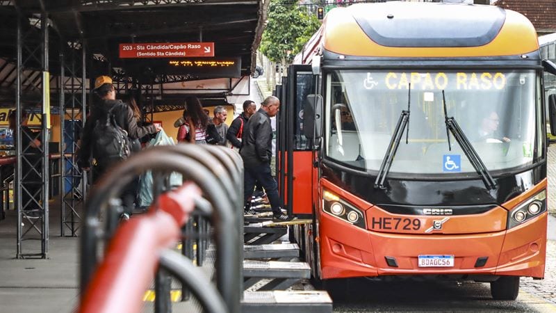 Curitiba terá ônibus gratuitos neste domingo de segundo turno das eleições