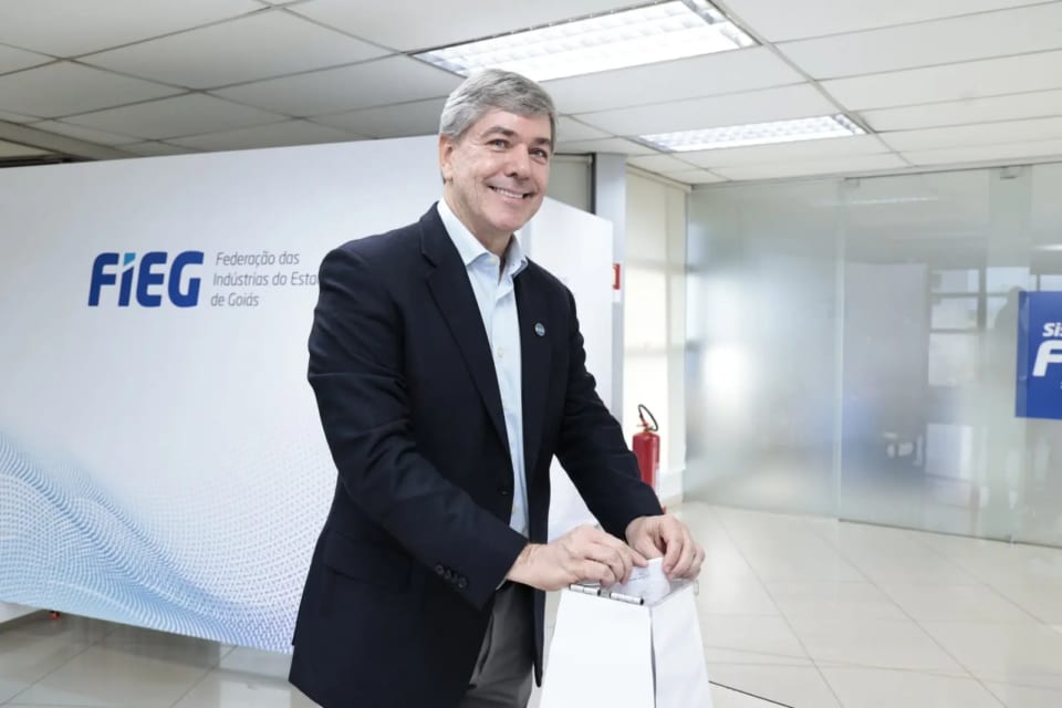André Rocha é eleito para comandar a Fieg no mandato de 2027 a 2030