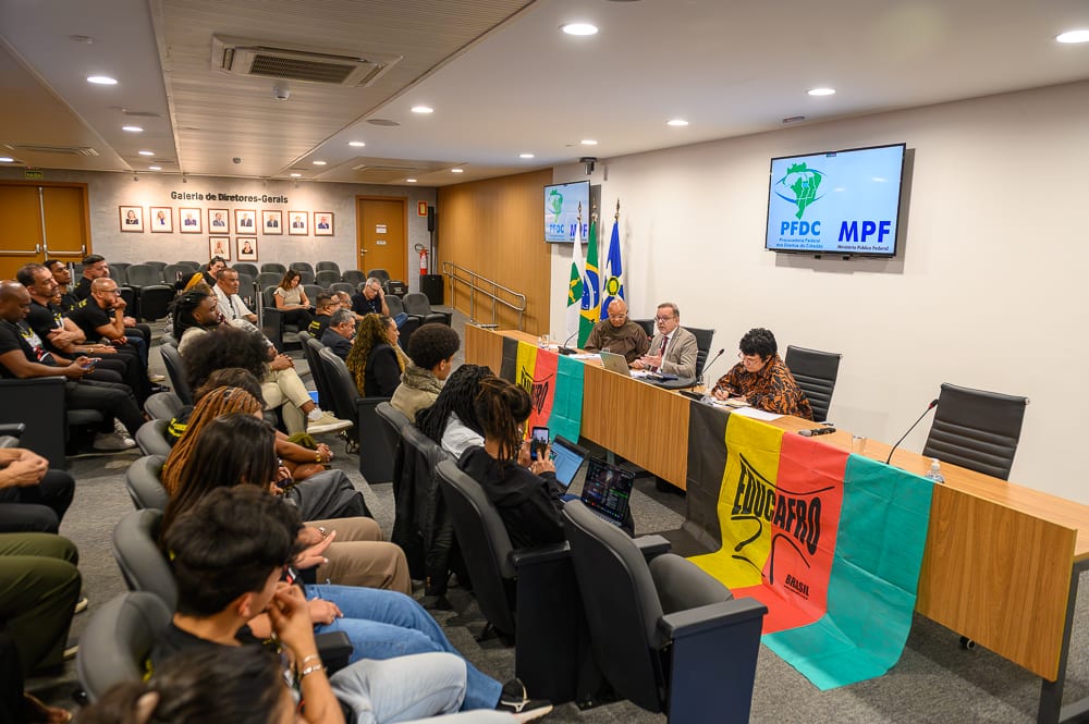 PFDC recebeu 40 representantes da Educafro em Brasília para discutir cotas