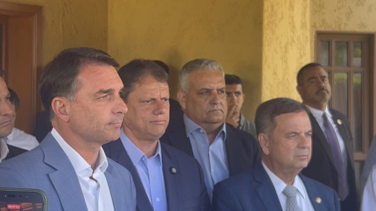 Flávio critica fim da escala 6 X 1 e defende jornada flexível