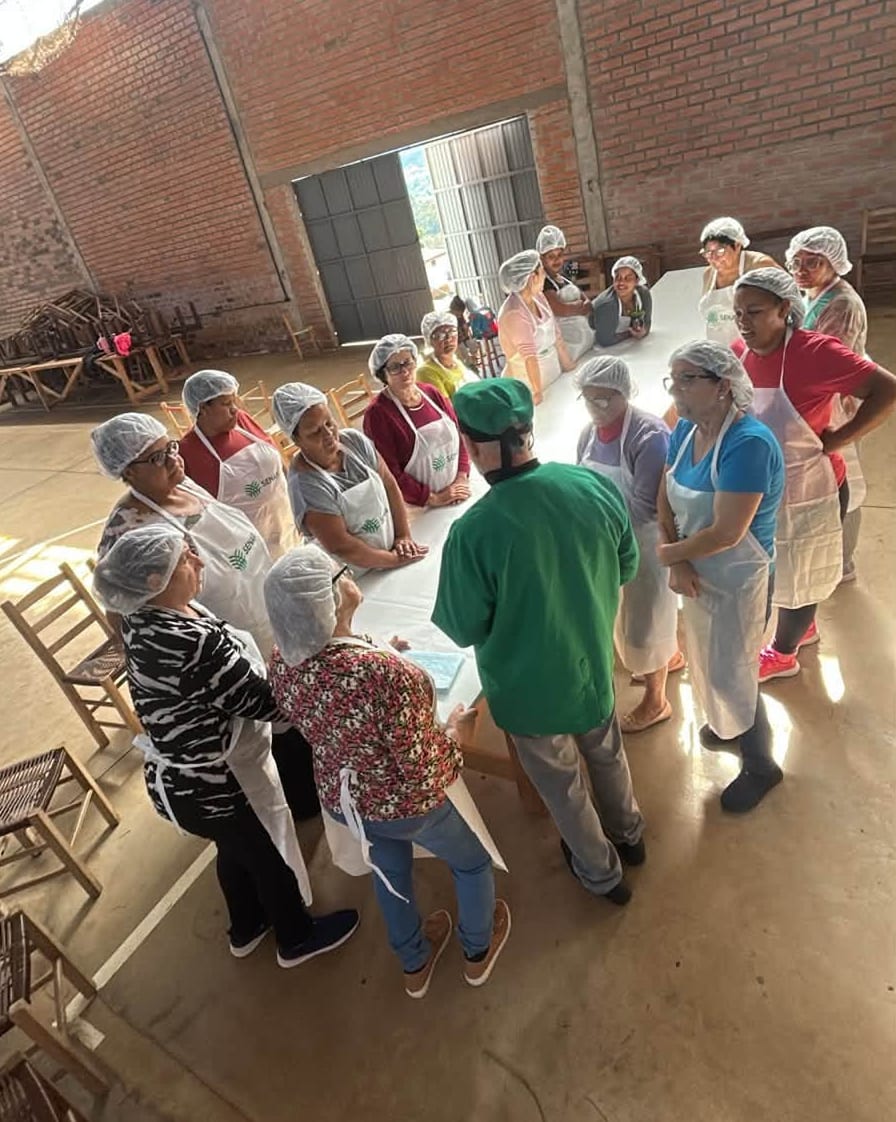 Curso de Bolachas e Salgados reúne moradoras do Bairro São Pedro em Aratiba