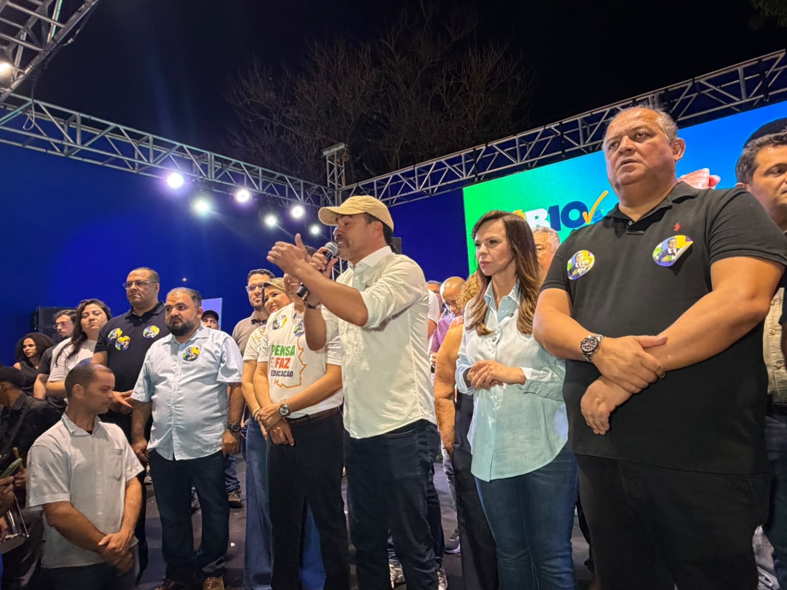Wanderlei Barbosa defende professores e Fábio Vaz em evento