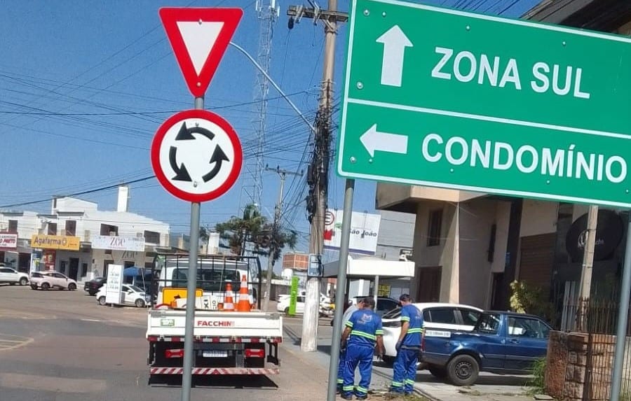 Sinalização da rotatória na Rua São Geraldo foi corrigida