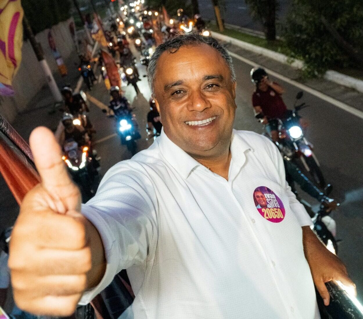 Ivan Silva faz motociata e bloco com cerca de 1.000 apoiadores em São Bernardo
