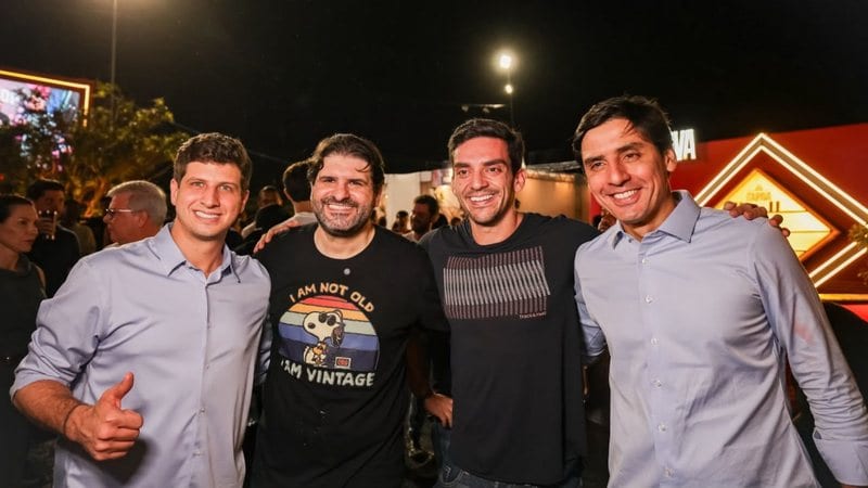 João Campos participa da missa e Festa de Agosto em São Lourenço da Mata