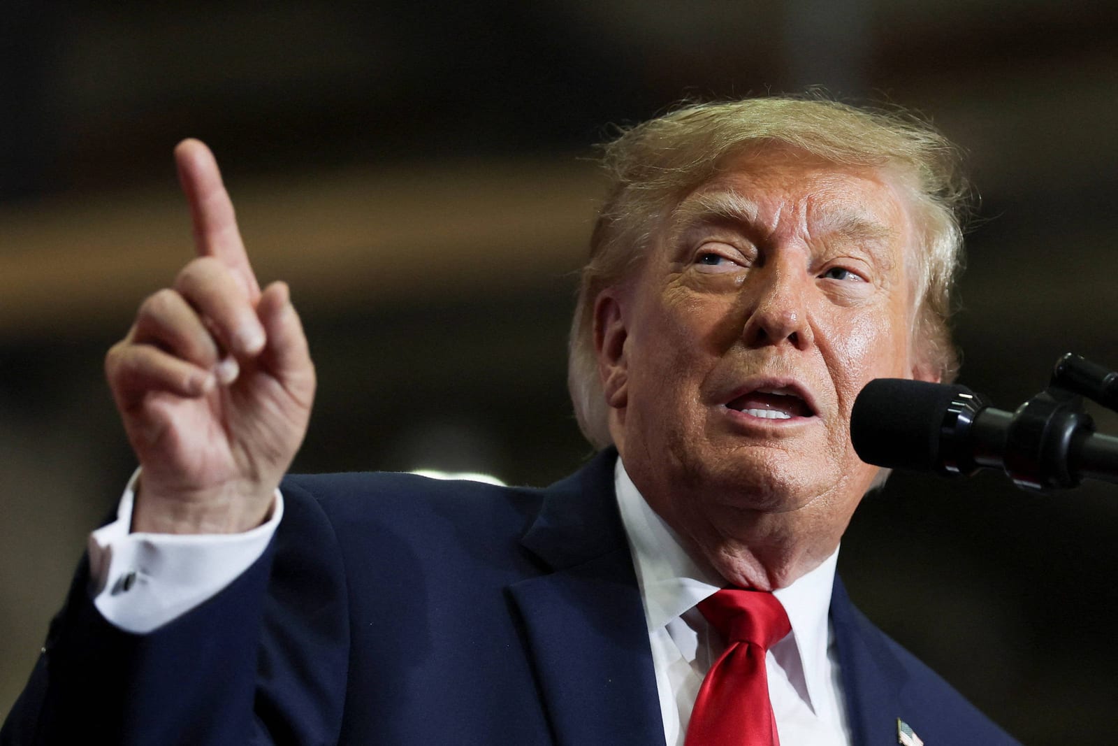 Governo Trump mandou segurar comunicado reconhecendo resultado da eleição após alegações de Flávio
