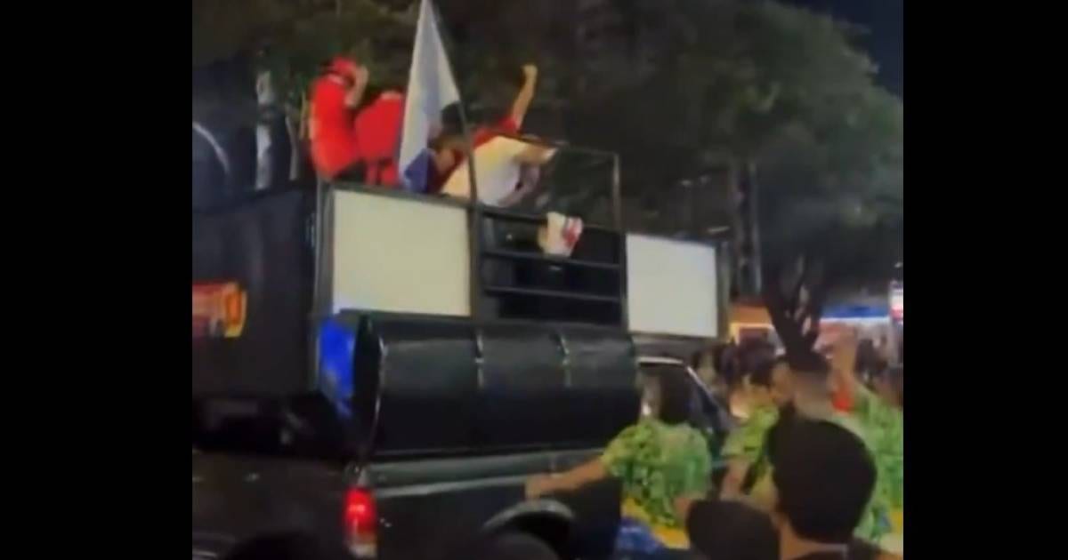 VÍDEO: Vereadora do PT é ferida em ataque de opositores a carreata pró-Lula em MG