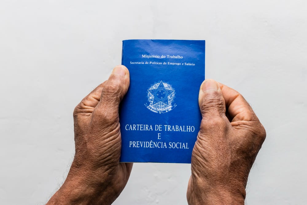 Senado aprova PEC 221/2019 que acaba com a escala 6×1 e fixa jornada de 8h/40h
