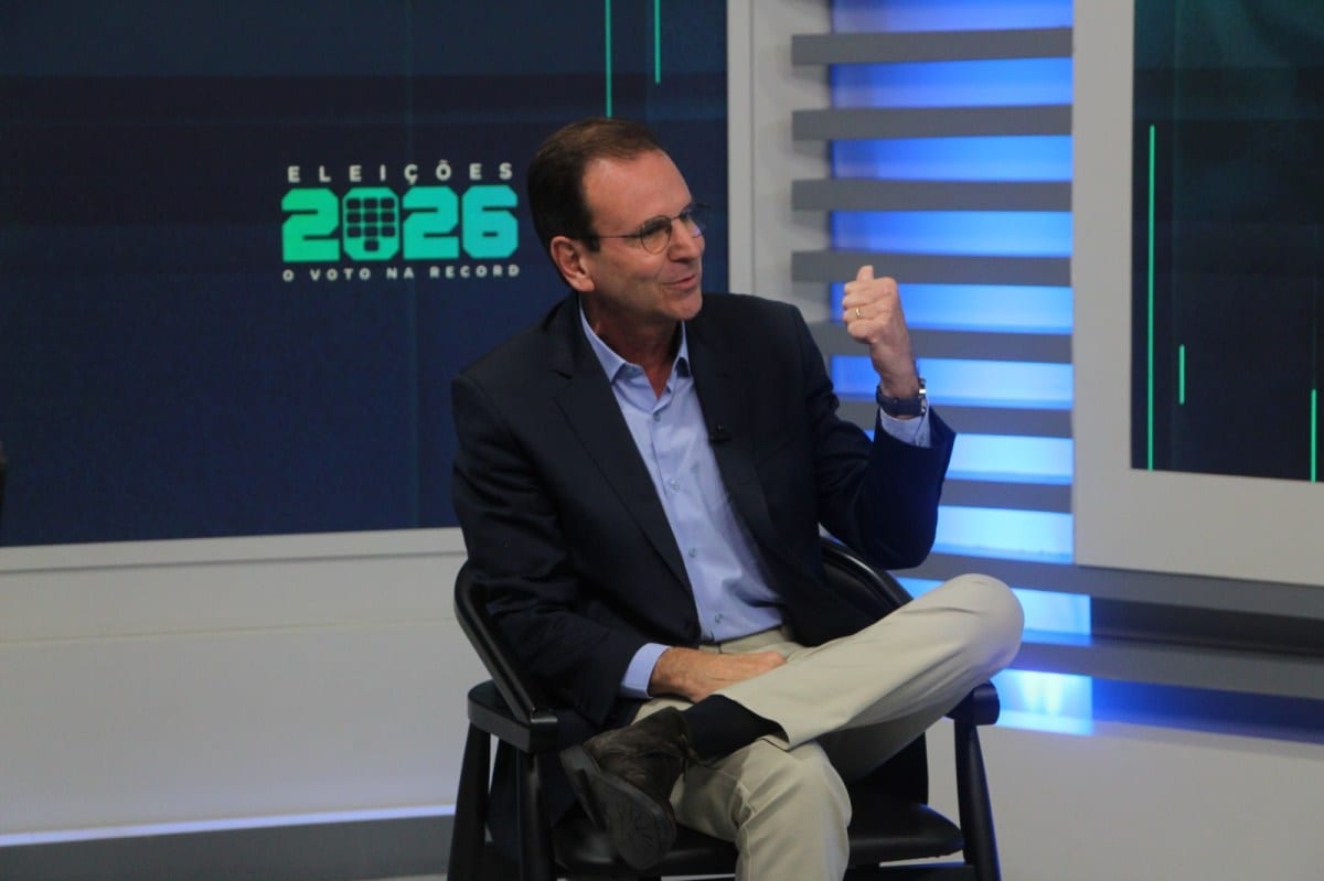 Paes pede ao TSE que mantenha segundo turno no RJ após desistência de Garotinho