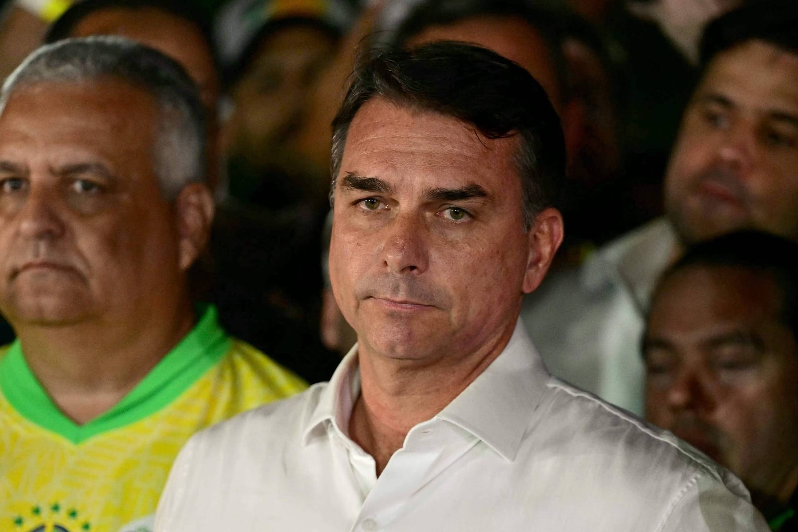 Quem votou em Flávio Bolsonaro queria se ver livre de uma ideologia violenta