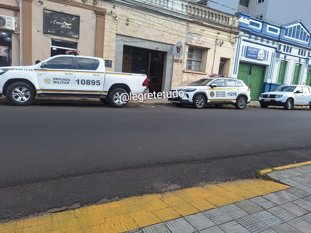 Briga entre nora e sogra termina em luta corporal dentro de estabelecimento comercial
