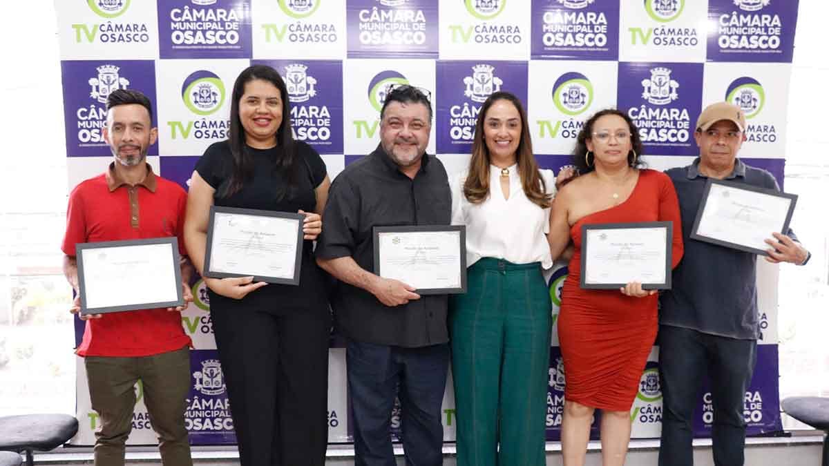 Câmara de Osasco homenageia Bom Prato Móvel, que já serviu mais de 200 mil refeições