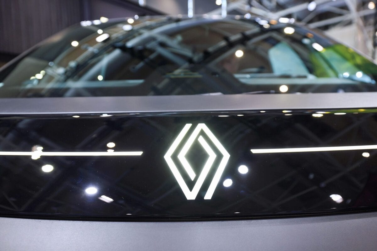 Renault celebra acordo UE-China sobre carros híbridos