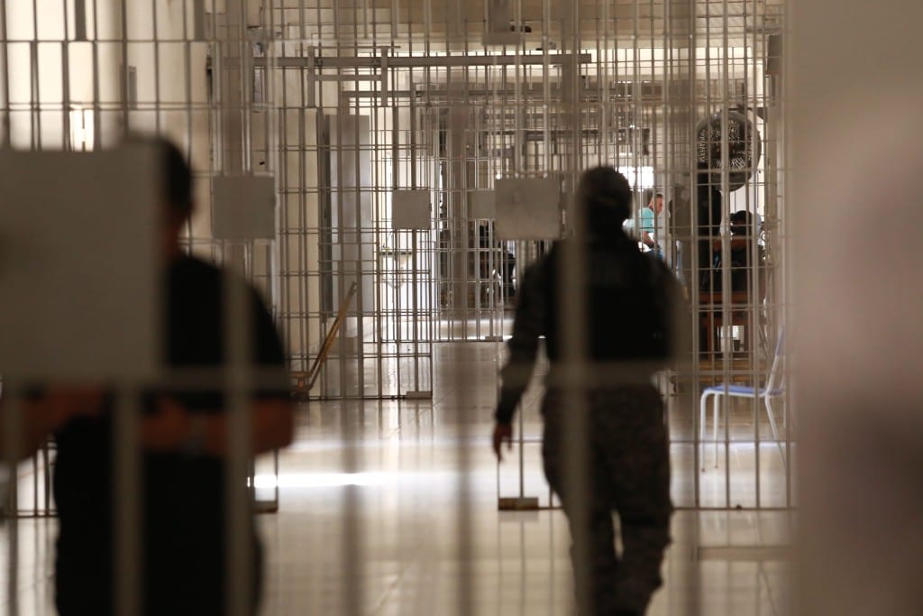 Assembleia leva conferência de desenvolvimento pessoal a mulheres privadas de liberdade