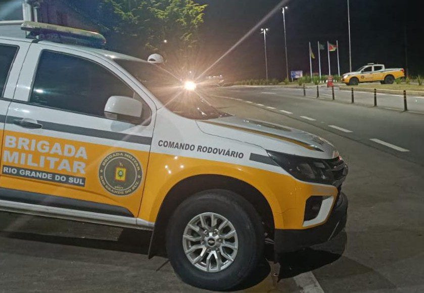 Colisão entre três veículos é registrada na RSC-453, em Caxias
