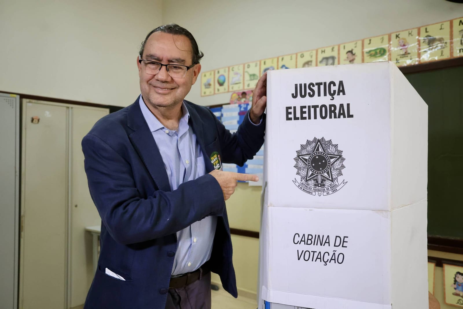 Cury acerta apoio à candidatura de Flávio no segundo turno