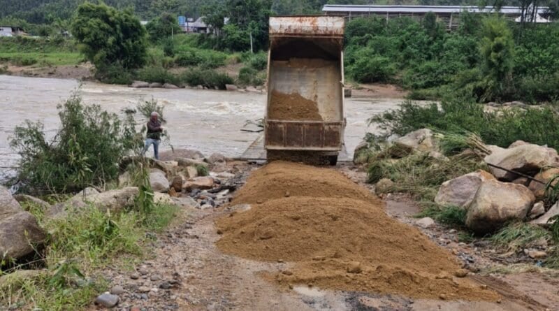 Cabeceira da ponte entre Tubarão e Pedras Grandes recuperada