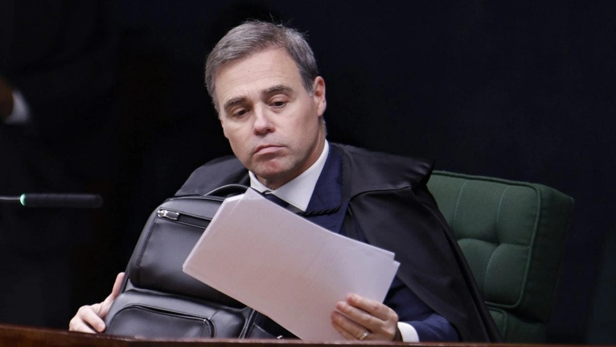STF suspende norma de Pernambuco sobre férias a funcionários públicos