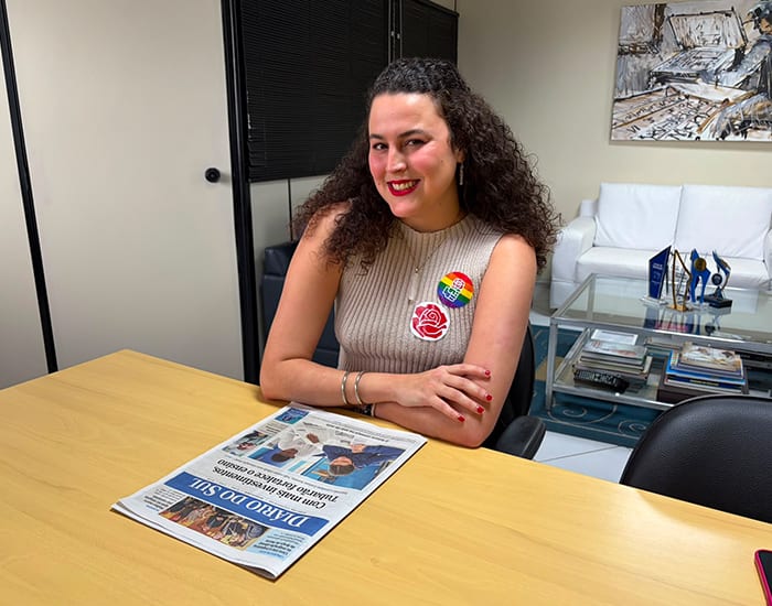 Victoria Salgado, 26, disputa pela primeira vez vaga na Assembleia de SC