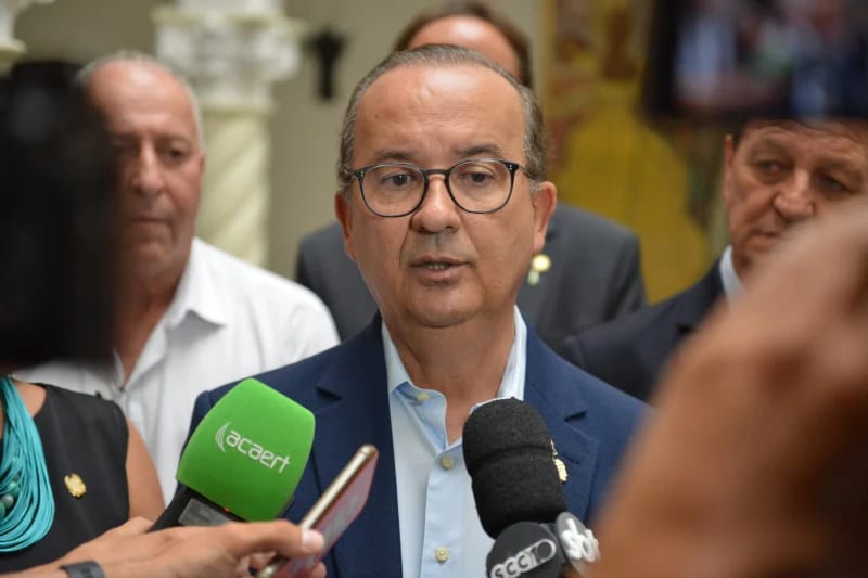 Jorginho Mello vence no 1º turno e PL conquista as duas vagas ao Senado em SC