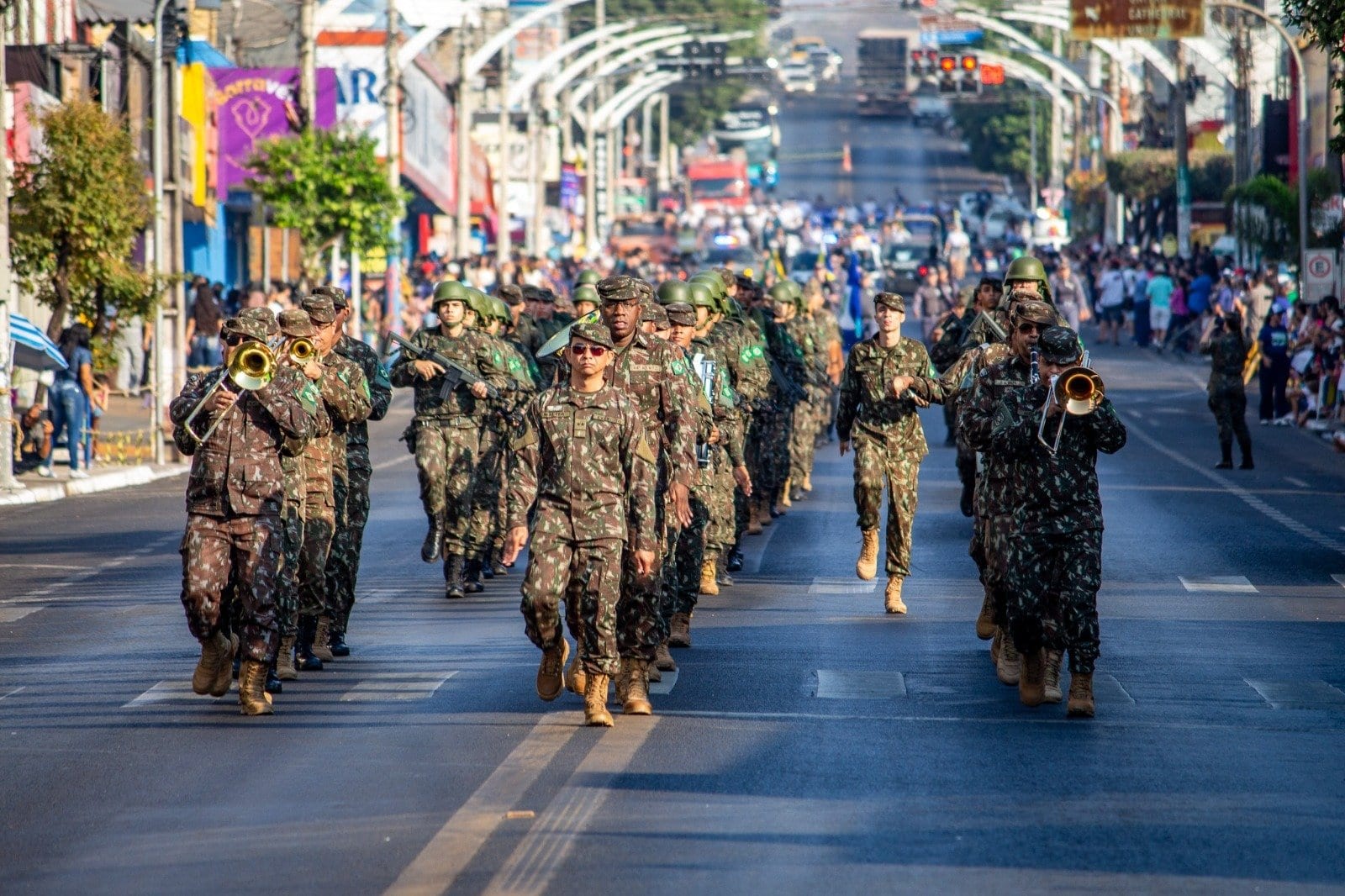 INDEPENDÊNCIA DO BRASIL: Desfile militar será realizado nesta segunda (07). A partir das 08h, a av. Ministro João Albert