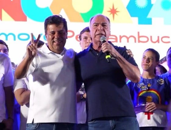 Raquel Lyra sobe ao palanque dos Coelho em Petrolina com Mendonça Filho