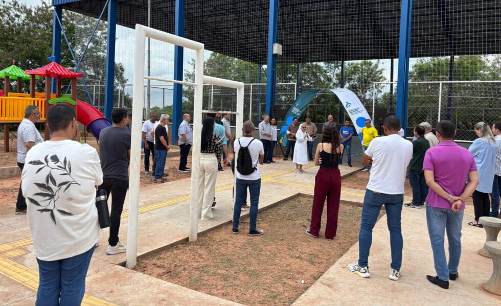Secretaria de Esportes faz entrega da revitalização da área de lazer do Vale das Parreiras