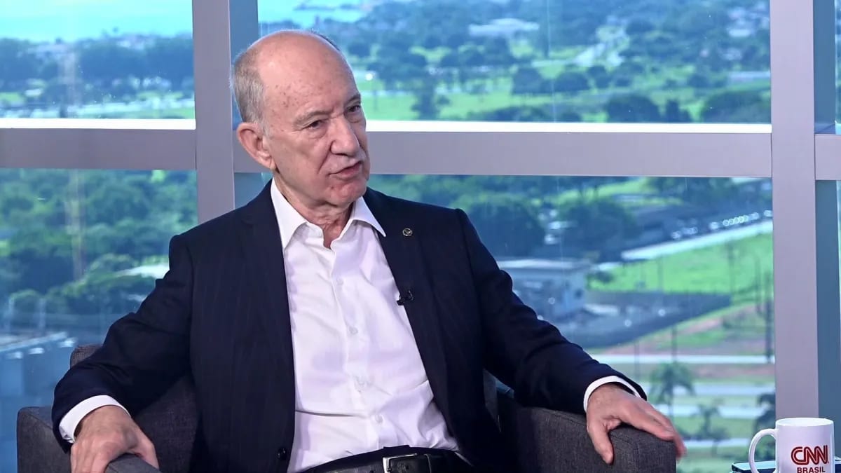 Rui Falcão solicita ao STF afastamento de Nunes Marques do TSE em meio a polêmica eleitoral
