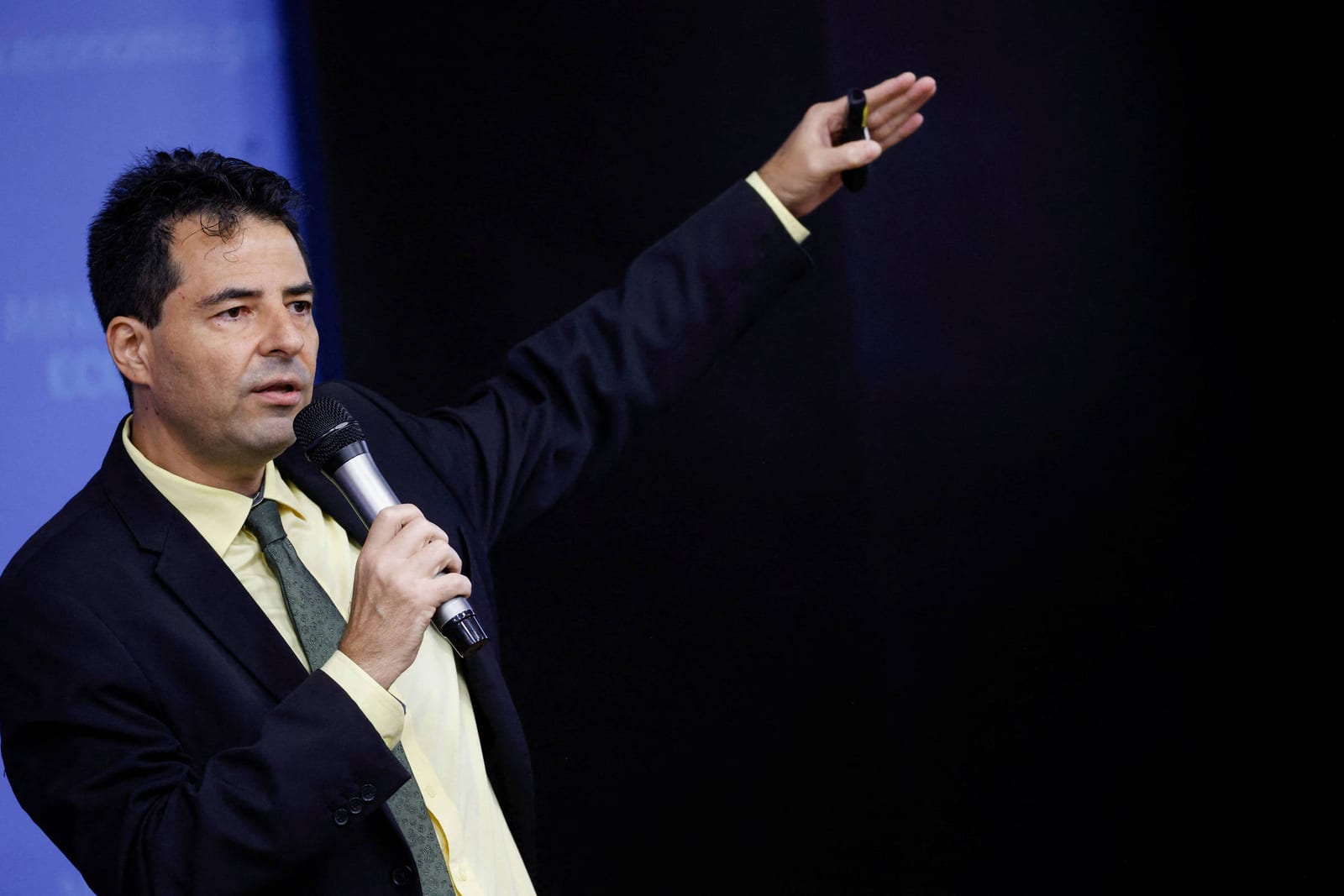 Redução de ministérios tem como foco gestão e não reduzir despesa, diz assessor econômico de Flávio