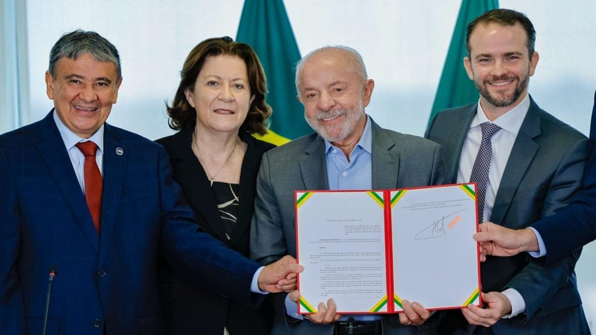Bolsa Família sobe 15,04%: piso vai de R$600 para R$691 a partir de outubro