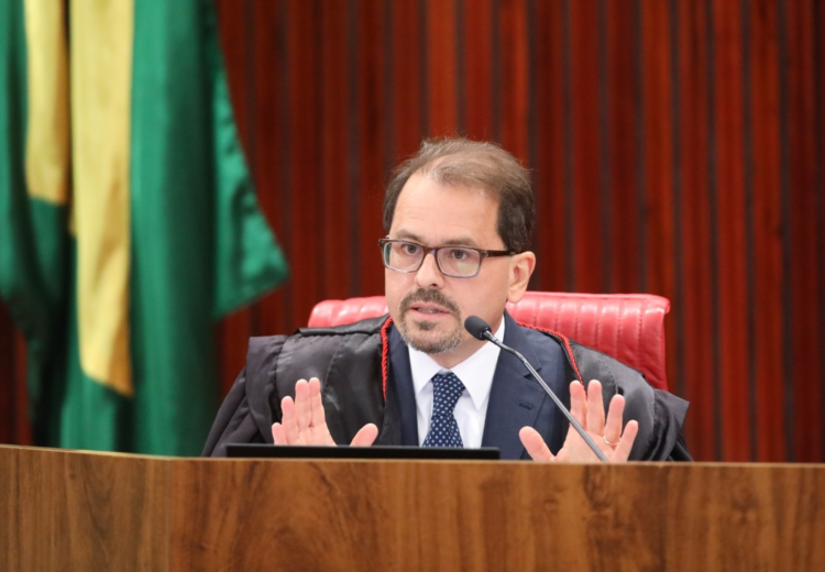 TSE veta propaganda eleitoral em carros de aplicativo