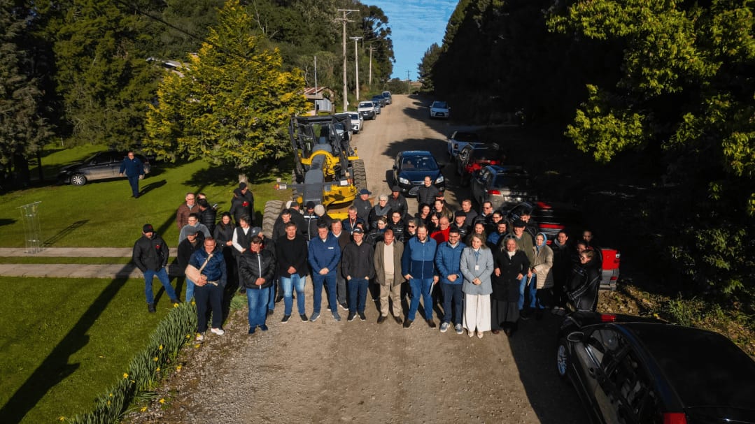 Farroupilha inicia pavimentação da Estrada Luiz Carlos Pasa