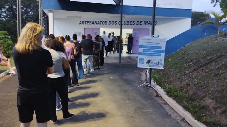 Fórum de Educação de Valinhos inicia trabalhos com delegados eleitos