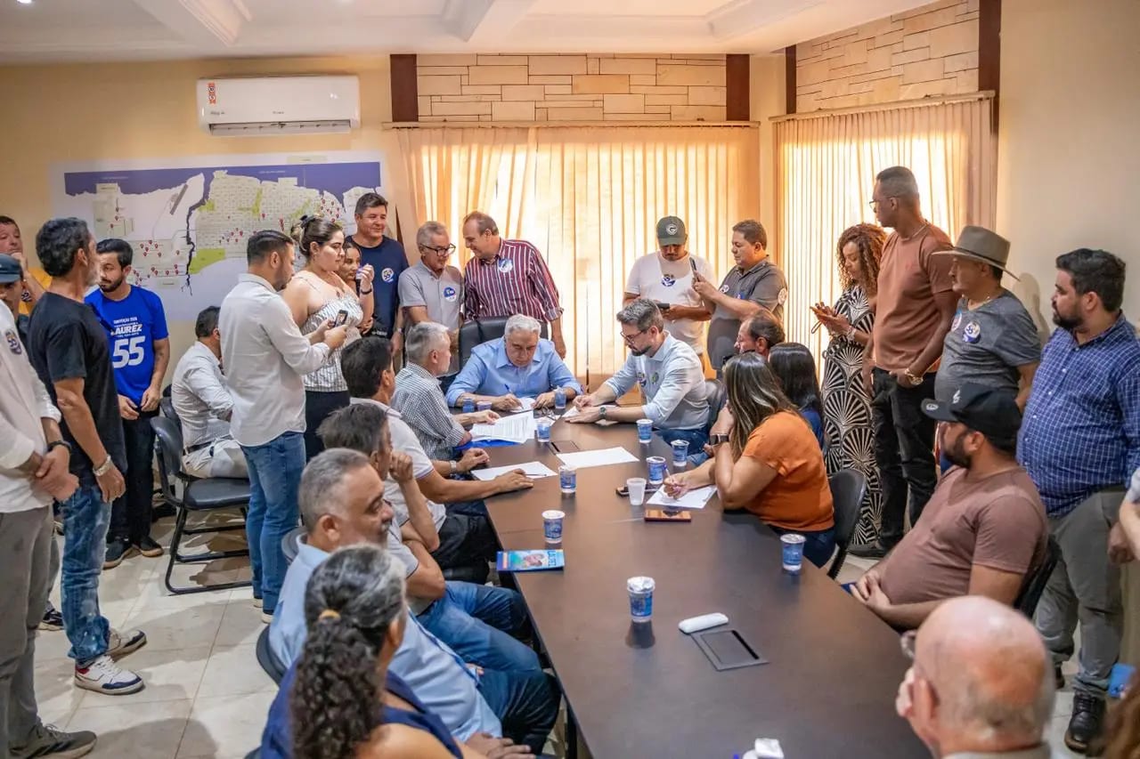 Laurez assina compromisso pela conclusão da BR-010 e promete incluir obra no plano de governo