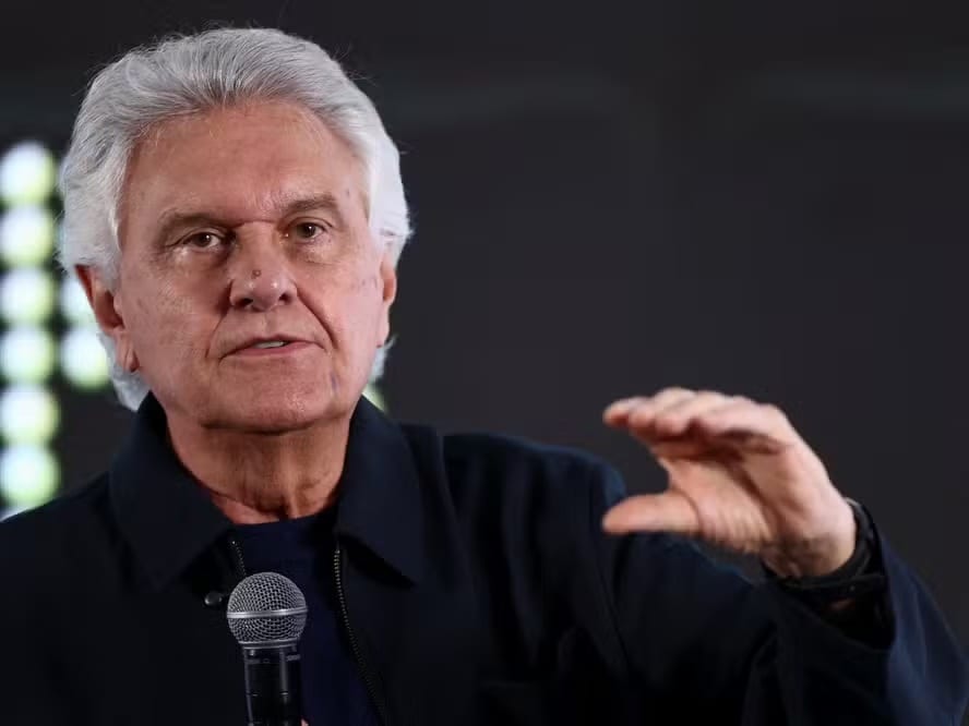 Caiado diz que Brasil vive momento dramático, com endividamento alto, juros e crime