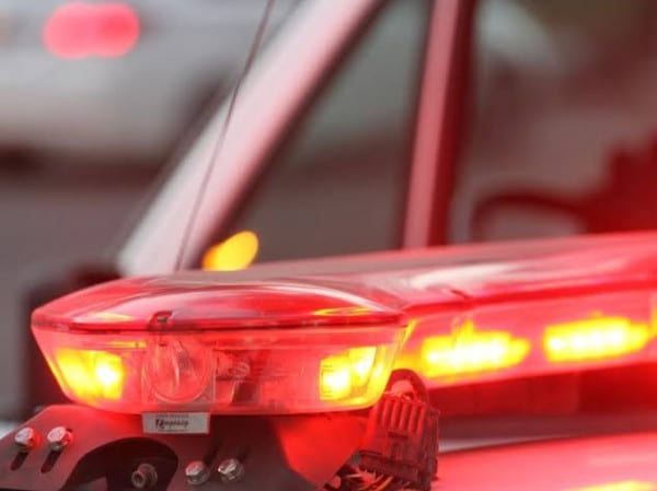 Acidente entre carro e moto deixa motociclista ferido em Canoinhas; motorista não tinha habilitação